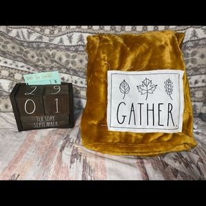 RAE DUNN - Gather Fall Blanket